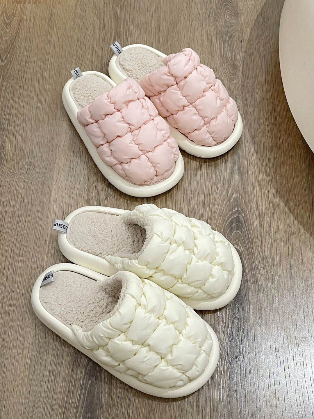 拖鞋(拖鞋买什么材质比较好)
